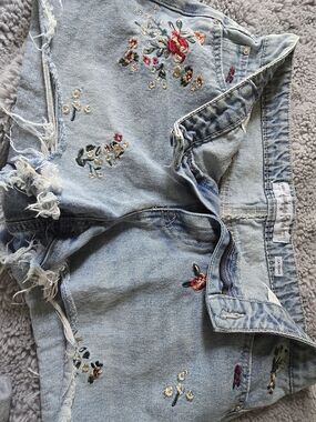 Vintage Rebel Light Blue Embroidered Women's Jeans